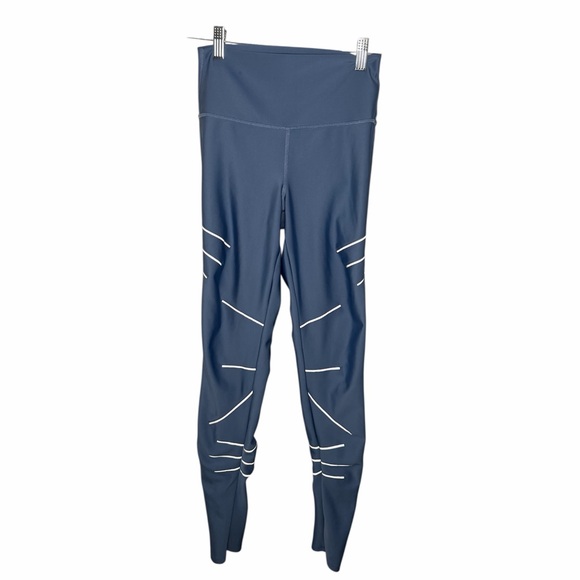 ALO Yoga Sequence Reflective Leggings - Picture 3 of 6